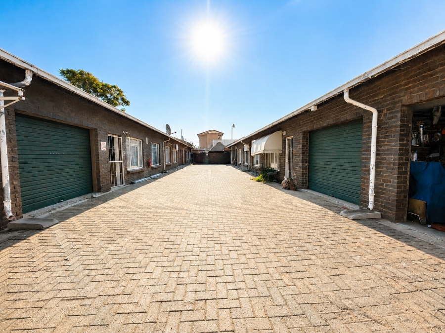 2 Bedroom Property for Sale in Rustenburg Central North West